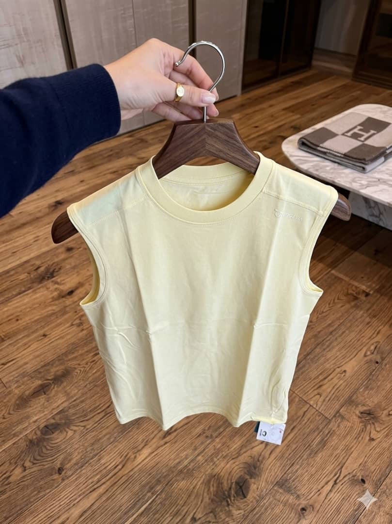 Classic Armless T-shirt