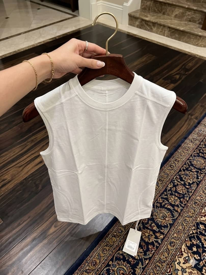 Classic Armless T-shirt