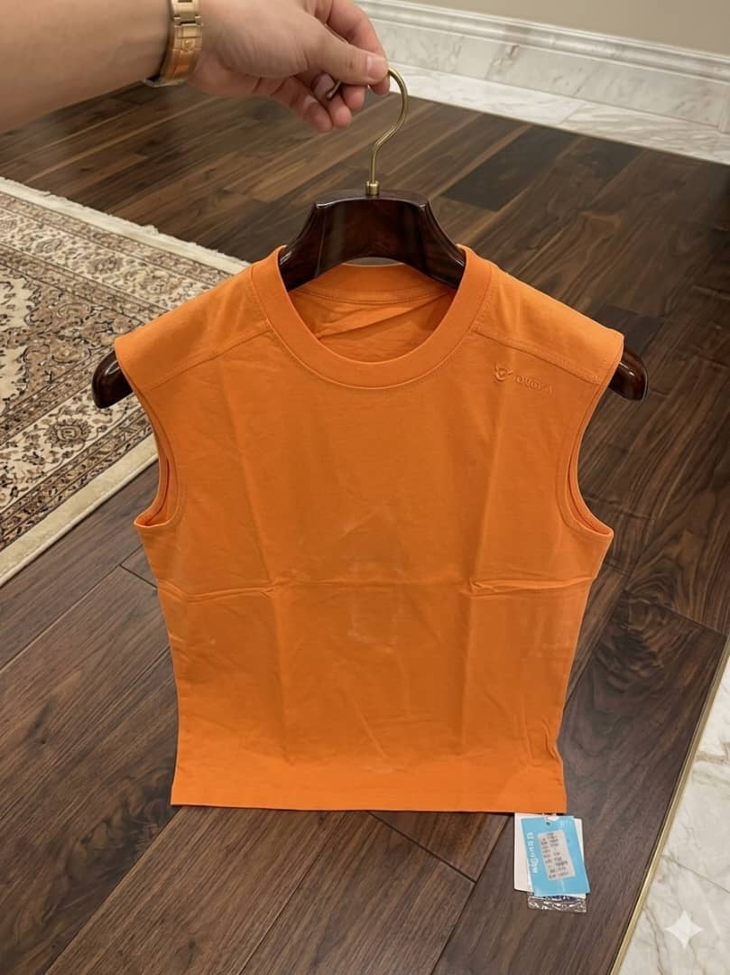 Classic Armless T-shirt