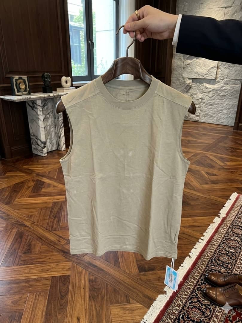 Classic Armless T-shirt